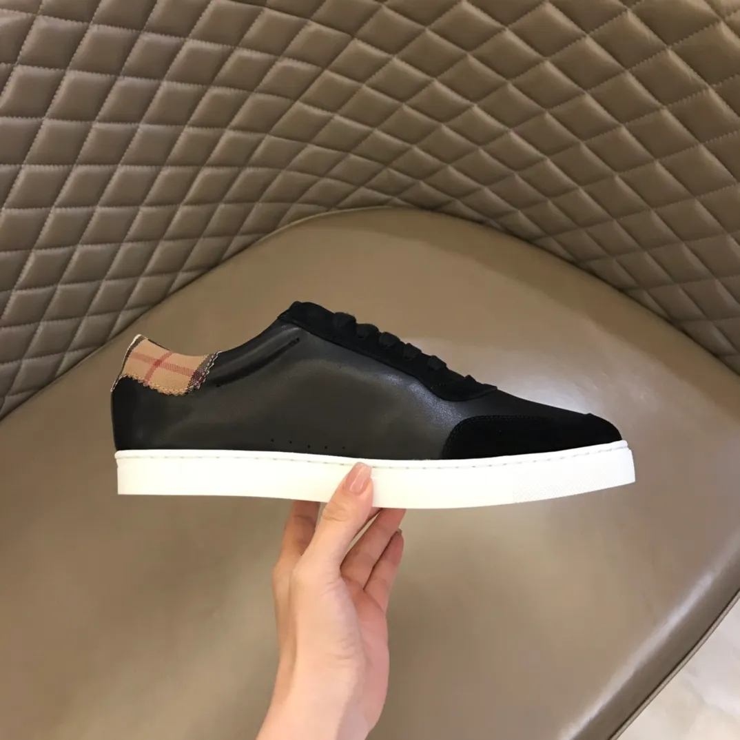 ¥380 B’s men’s classic low-top sneakers are reinterpreted in Vintage plaid cotton and cowhide materials, decorated with a new brand logo. First-layer cowhide lining, embossed Burberry logo on the heel, and original TPU outsole! 38-44 (45 customized)